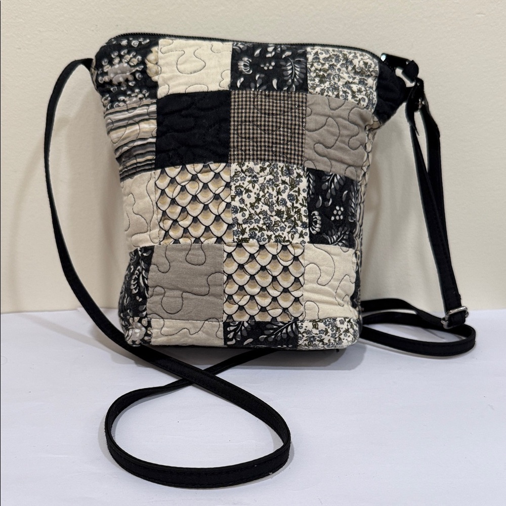 *Donna Sharp Patchwork Crossbody Bag In Black And… - image 3